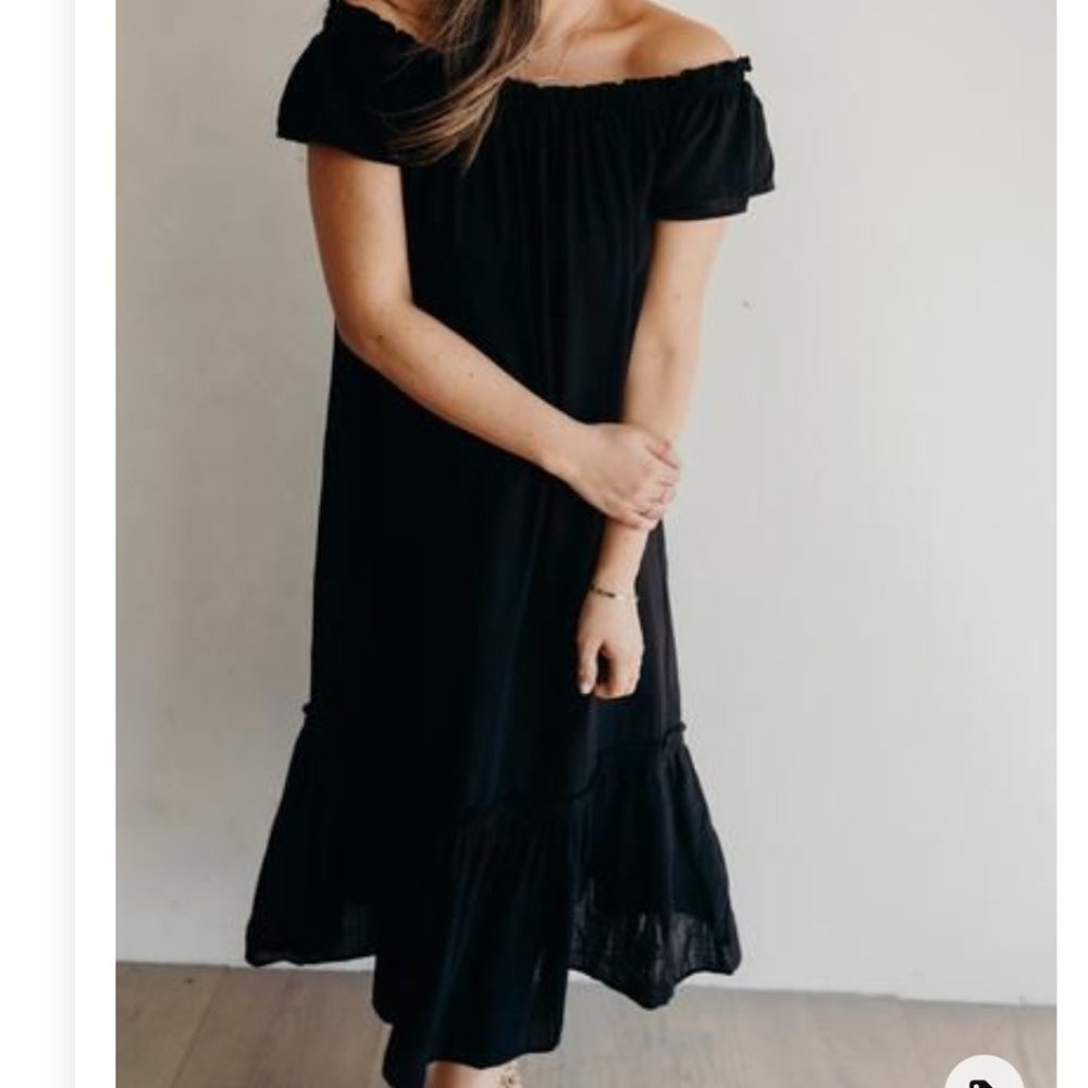 NEW "Evie" Off The Shoulder Maxi Dress - Carly Jean Los Angeles